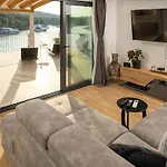 Ive Villa