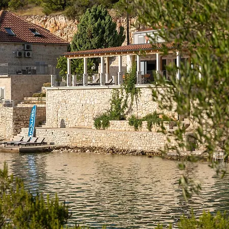 Ive Vila Hvar Town